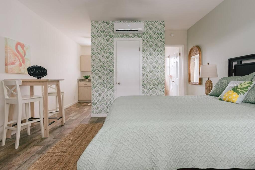 Studio In Pompano Beach Two Blocks From The Ocean Екстериор снимка